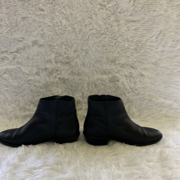 J Crew, Women’s Black,Leather Ankle Boots.Size-7 - Picture 4 of 10